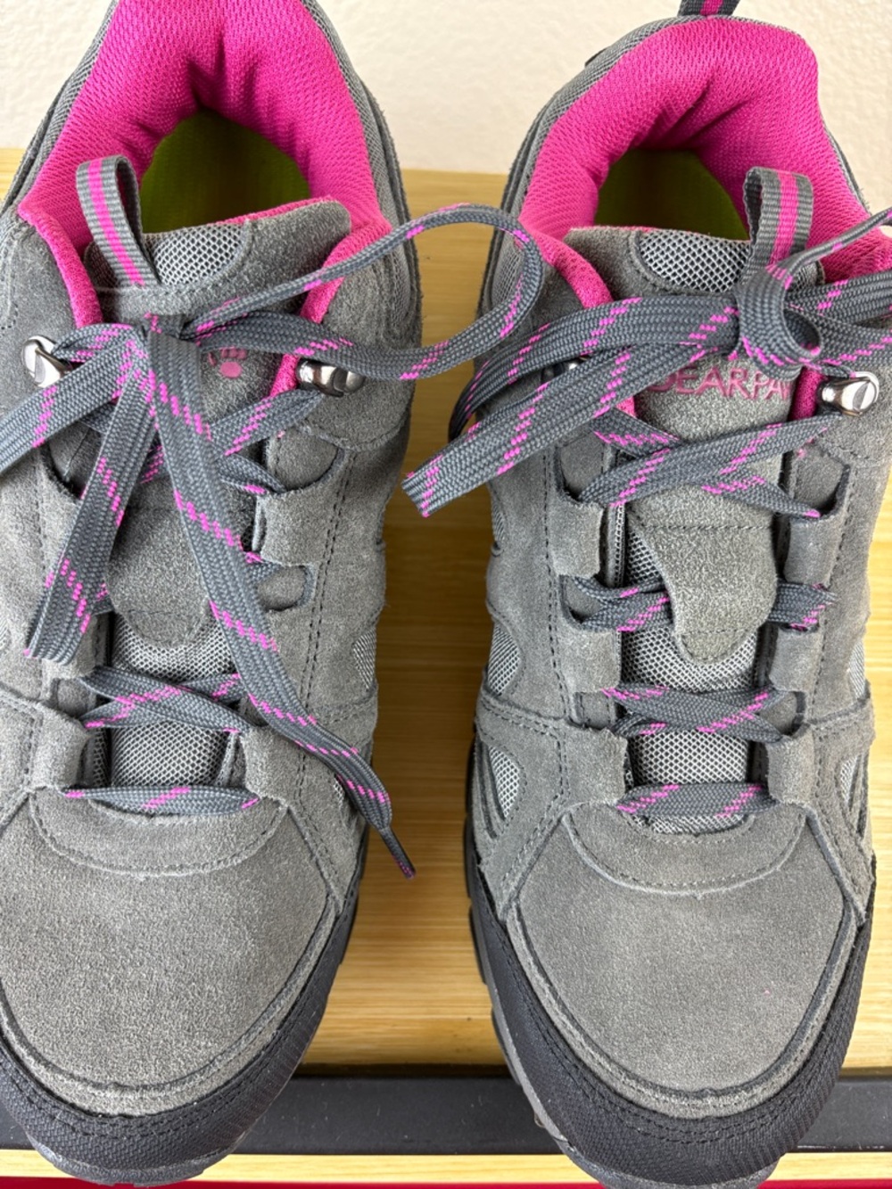 BearPaw Edgewood Low Women's Hiking Shoes Gray Pink Suede Mesh 2755W Size 11